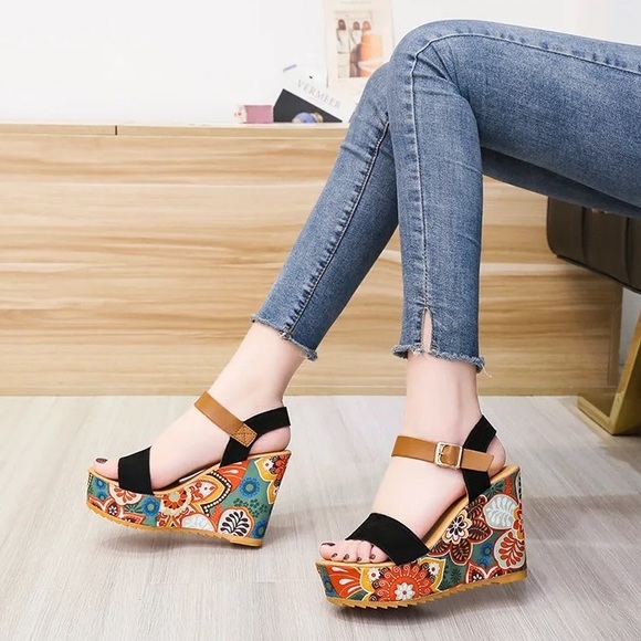 #222 Black Buckle Retro Floral Wedge Platform Heel Shoes - Picture 4 of 8